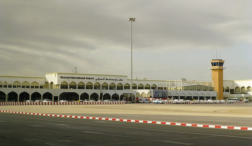 Oman Air распродает билеты на курорты дешевле, чем у конкурентов, но лететь дольше
