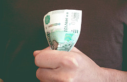 Турагентства обсуждают, надо ли продлевать членство в реестре