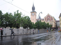 Прагу снова заливает