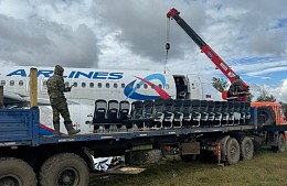 «Уральские авиалинии» приступили к разборке севшего в поле аэробуса