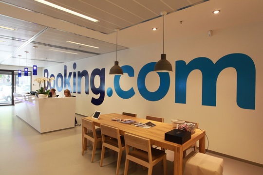 Booking.com потерял веру в виллы