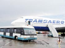 Туристов «Аэростарза» повезет «Трансаэро»