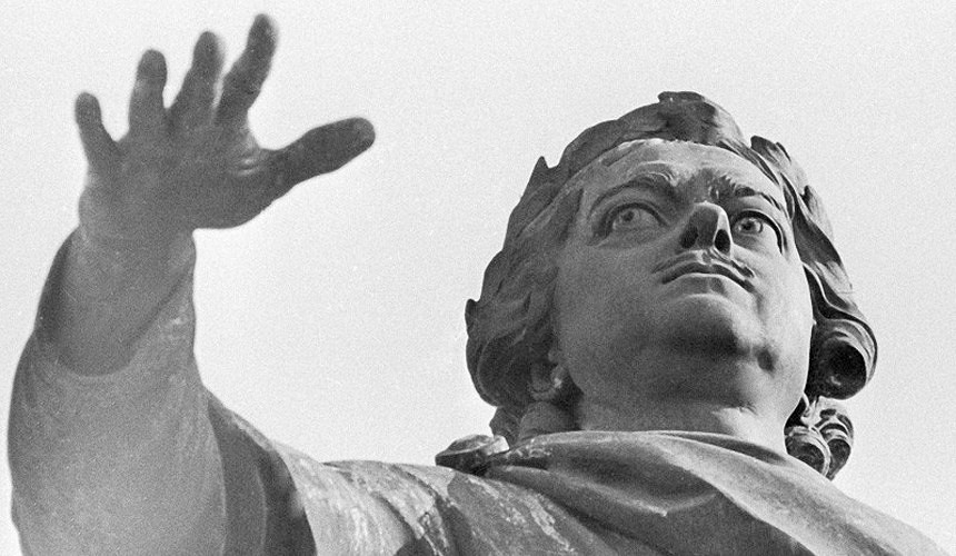 Это шаг отчаяния. Президенту снова пишут письма – теперь из родного Санкт-Петербурга 