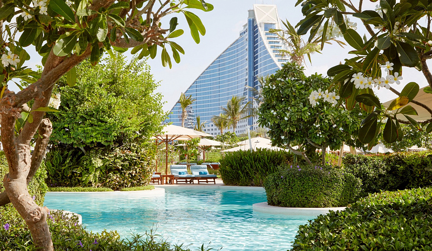 Туроператор «АРТ-ТУР» приглашает в обновленный Jumeirah Beach Hotel